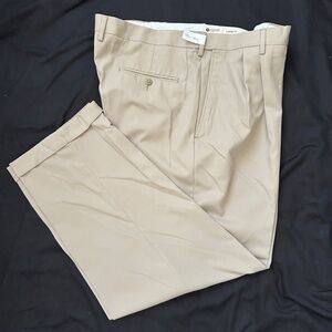 NEW 40x30 Haggar MYNX Gabardine No Iron Mens Pants Khaki